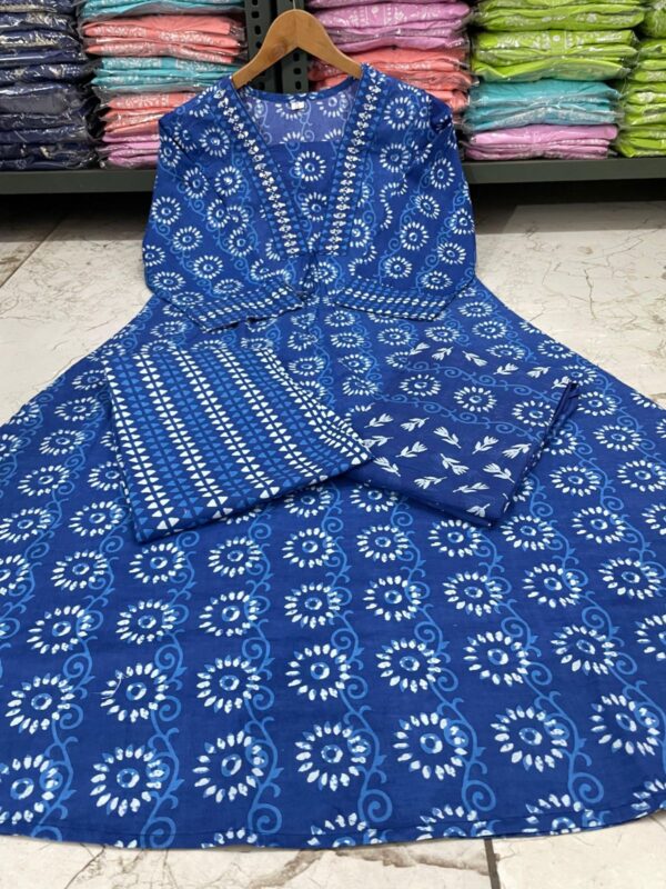 Beautiful Indigo Print Kurti with matching pant and dupatta set - Image 8